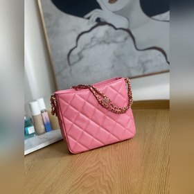 Chanel сумка с цепочкой
