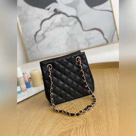 CHANEL Новая модель сумки через плечо от Chanel