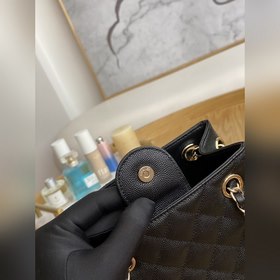 CHANEL Новая модель сумки через плечо от Chanel