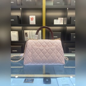 Новая осенне-зимняя коллекция сумок Chanel через плечо
