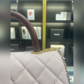 Новая осенне-зимняя коллекция сумок Chanel через плечо