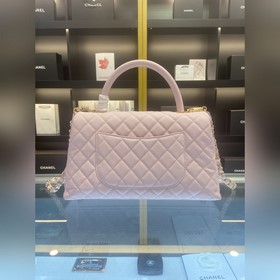 Новая осенне-зимняя коллекция сумок Chanel через плечо