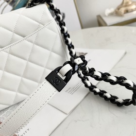 Chanel 21 весенняя коллекция &nbsp; Сумка-панд с клапаном и ц