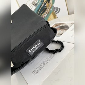 Chanel 21 весенняя коллекция &nbsp; Сумка «Панда» с клапаном 
