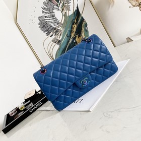 Новая модель Chanel с цветной фурнитурой CF Классическая форма, в
