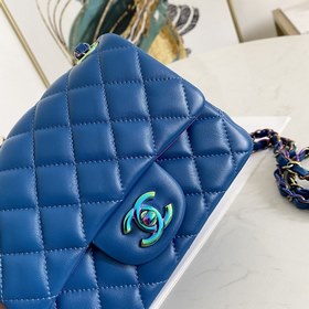 Новая модель Chanel с цветной фурнитурой CF Классическая форма, в