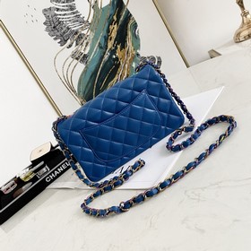 Новая модель Chanel с цветной фурнитурой CF Классическая форма, в