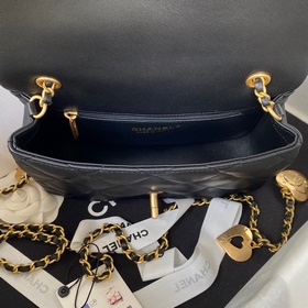 Chanel 22B популярная модель AS3457 в наличии. CF с металлическим