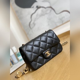 Chanel 22B – популярная модель в наличии CF с металлическим подве