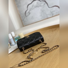 Chanel 22B – популярная модель в наличии CF с металлическим подве