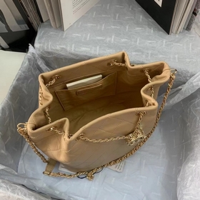 Новая осенне-зимняя коллекция сумок Chanel