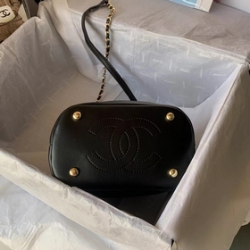 Возвращенный товар! Новая модель Chanel 19 осень-зима, миниатюрна