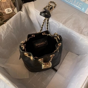 Возвращенный товар! Новая модель Chanel 19 осень-зима, миниатюрна