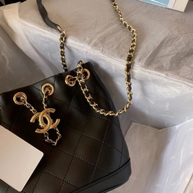 Возвращенный товар! Новая модель Chanel 19 осень-зима, миниатюрна