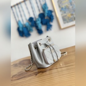 Сумка Chanel с цепочкой, серая