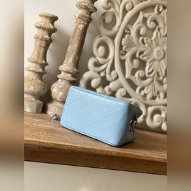 Новейшая сумка-тоут от CHANEL, серия «Кожа с текстурой икры», лак