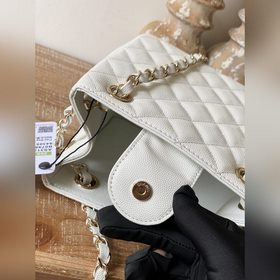 Женская сумка Chanel классического дизайна