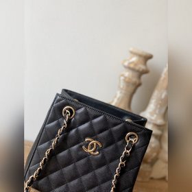 Женская сумка Chanel классического дизайна