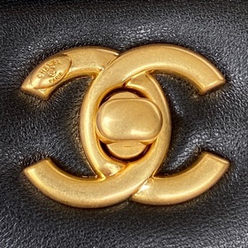 Chanel 22B популярная модель AS3456 в наличии. CF с металлическим