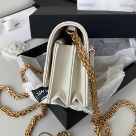 Chanel сумка с цепочкой