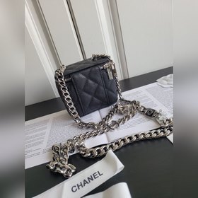 Chanel сумка с цепочкой
