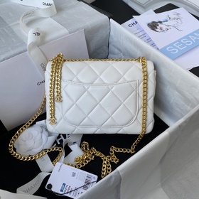 Новая модель Chanel 22p с эмалевой застежкой AS3114, весна-лето, 