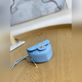 Chanel сумка с цепочкой
