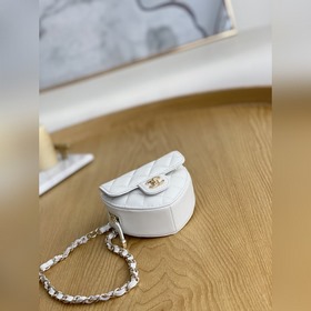 Chanel сумка с цепочкой