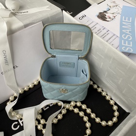 Chanel22p A Жемчужно-красная кошелька с изящной цепочкой. Миниатю