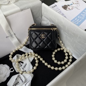 Chanel22p A Жемчужно-красная кошелька с изящной цепочкой. Миниатю
