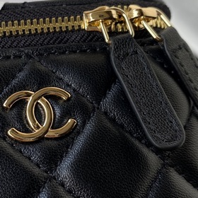 Chanel22p A Жемчужно-красная кошелька с изящной цепочкой. Миниатю