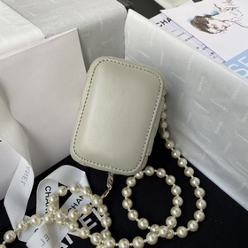 Chanel22p A Жемчужно-красная кошелька с изящной цепочкой. Миниатю