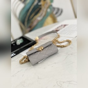 Сумка Chanel с цепочкой и крышкой Качество и внешний вид на высок