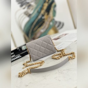 Сумка Chanel с цепочкой и крышкой Качество и внешний вид на высок