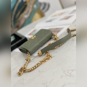Кошелек Chanel с цепочкой Качество и внешний вид сочетаются в это