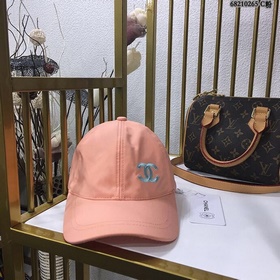 Бейсболка Chanel CHANEL Бейсболка с козырьком, лаконичная, стильн