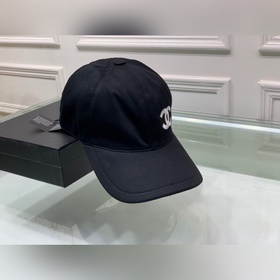 Chanel (Шанель) Бейсболка с объемной вышивкой, изысканная и безуп