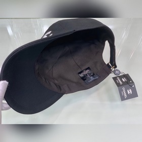Chanel (Шанель) Бейсболка с объемной вышивкой, изысканная и безуп