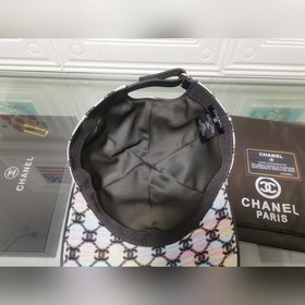 Бейсболка из ткани Chanel с золотыми нитками, подходит для любого