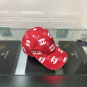 Новая бейсболка Chanel с козырьком из высококачественного полотна