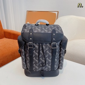 Мужской рюкзак Coach Мужской рюкзак Coach! Эта модель очень попул