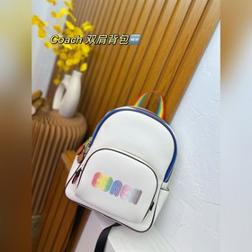 Рюкзак Coach Действительно прекрасна! Подходит для любого возраст