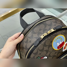 Рюкзак Coach Действительно прекрасна! Подходит для любого возраст