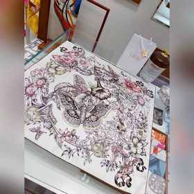 Dior Limited Edition Высококачественный шелковый платок с диагон