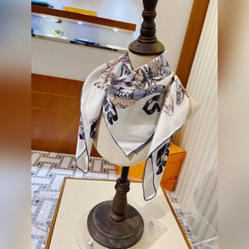 Dior Limited Edition Top-Quality Silk Square Scarf Красивые бабоч