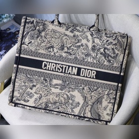 Сумка Dior Book Tote Размер 41,5 см