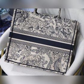 Сумка Dior Book Tote Размер 41,5 см