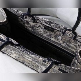 Сумка Dior Book Tote Размер 41,5 см