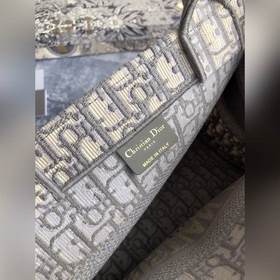 Большая сумка Dior Book Tote — это воплощение мастерства Dior. вд
