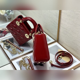 Dior Lady Dior Mini из красной кожи с тремя перекрещивающимися ре
